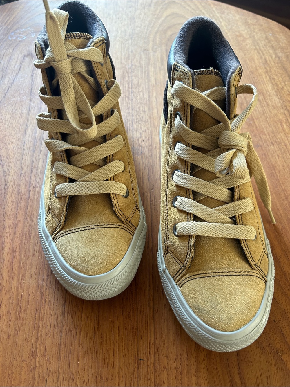 Kids converse high tops